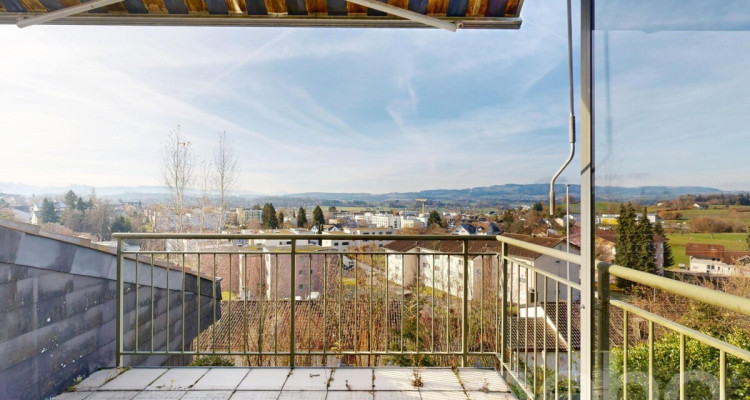 Villa mit Innenpool -  Wohntraum mit Weitsicht und Potenzial image 11