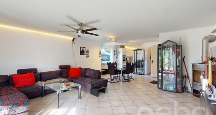 Grosszügige Doppelhaushälfte an ruhiger Lage in Märwil image 5