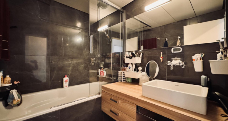 Appartement 4 pièces 83 m², avec vue dégagée et fraichement rénové image 5