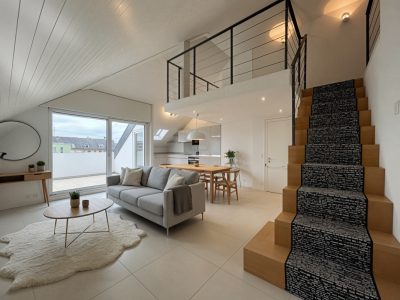 Attique de 4 pièces de 91m2 PPE au calme avec vue dégagée image 1