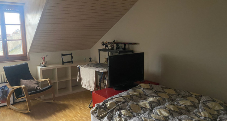 Exclusivité - Magnifique 5 Pièces Lumineux aux Grottes - Cession de Bail Début 2 image 8