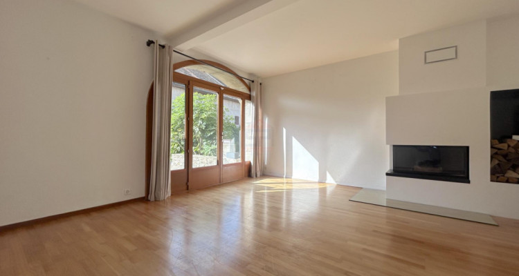 Magnifique maison villageoise avec piscine image 3