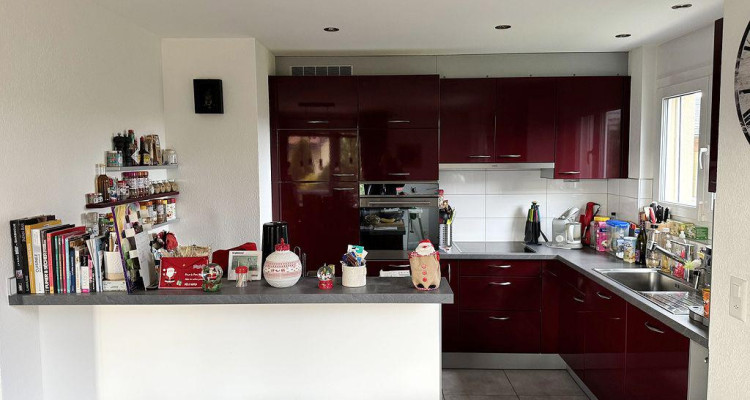 Charmante villa jumelle de 5.5 pièces image 5