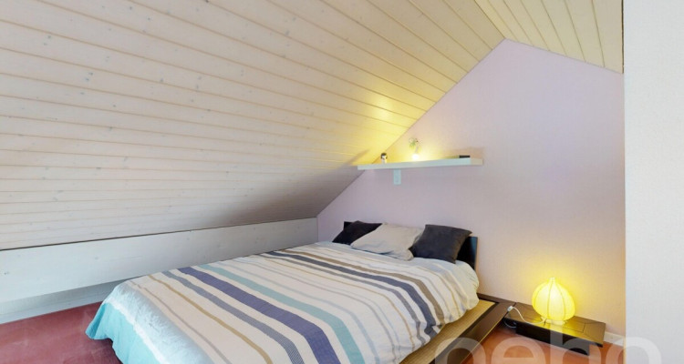 Attique mansardé 5.5 pièces à Arnex-sur-Nyon, charme et calme image 10