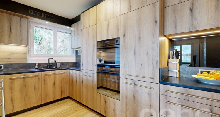 Superbe 4.5 pièces entièrement rénové avec vue lac, parking et cave image 7