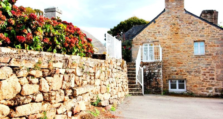 PROPRIÉTÉ PIEDS DANS LEAU AVEC MANOIR, CHAUMIÈRE, LONGÈRE DE 2 LOGEMENTS  image 7