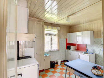 Emplacement recherché pour ce chalet à rénover, agrandissement possible image 6