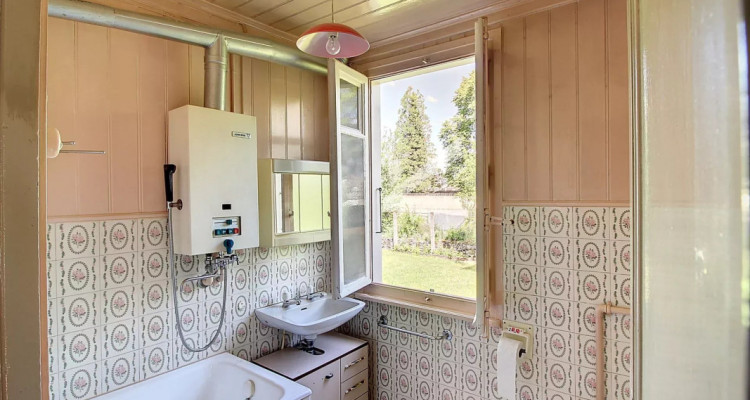 Emplacement recherché pour ce chalet à rénover, agrandissement possible image 7