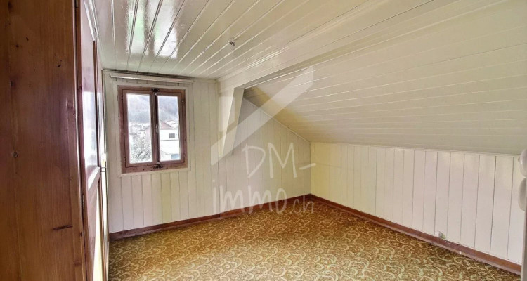 Emplacement recherché pour ce chalet à rénover, agrandissement possible image 4