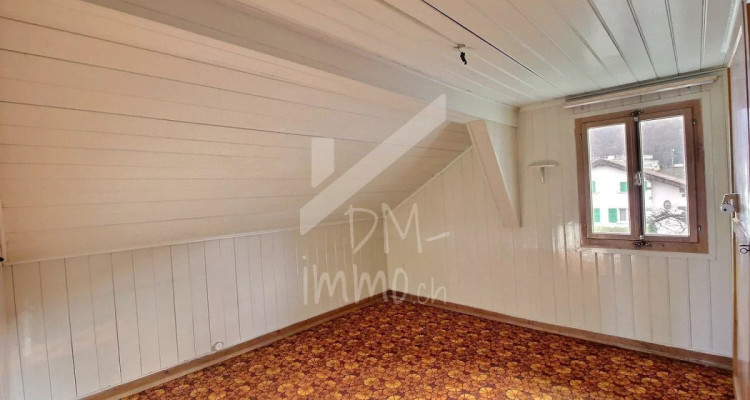 Emplacement recherché pour ce chalet à rénover, agrandissement possible image 5