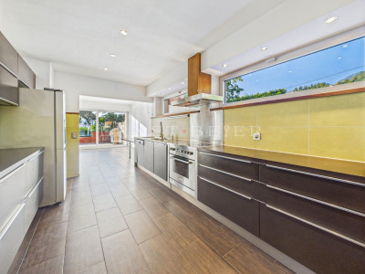 Exceptional residence with landscaped garden and panoramic views of Lake Geneva image 5