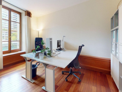 GENEVE - BUREAUX A LOUER DANS UN IMMEUBLE DE CARACTERE image 7