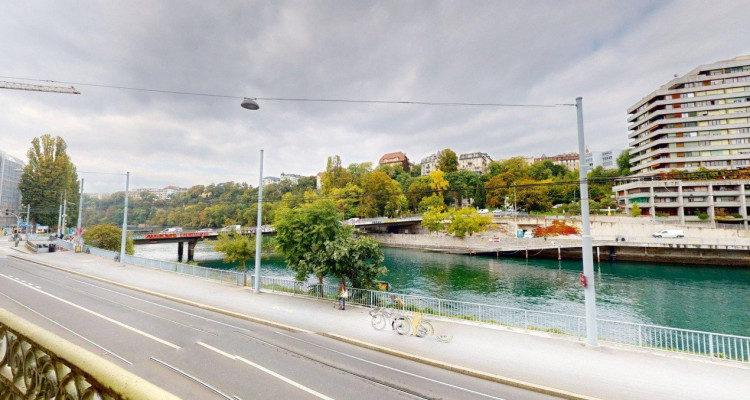 GENEVE - BUREAUX A LOUER DANS UN IMMEUBLE DE CARACTERE image 13