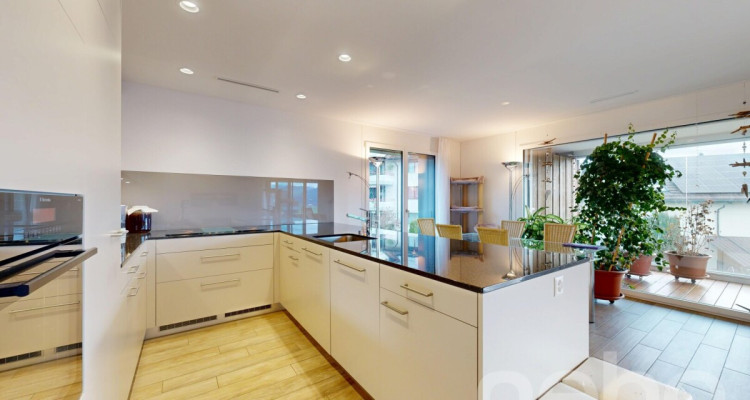 Moderne 4½-Zimmerwohnung mit grosser Loggia und Alpenblick image 2