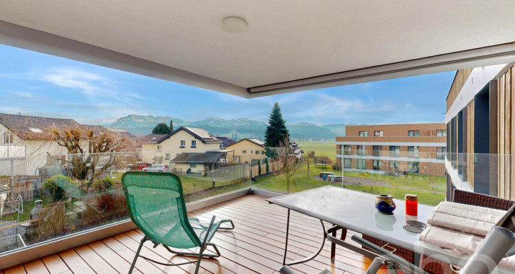 Moderne 4½-Zimmerwohnung mit grosser Loggia und Alpenblick image 11