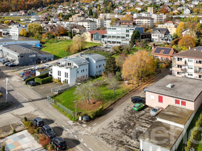 TERRAIN RARE, CADRE IDYLLIQUE ET EXPOSITION PLEIN SUD image 2