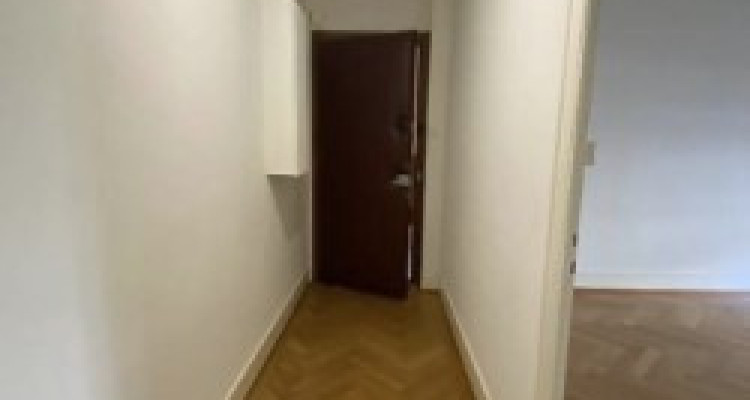 Nous vous proposons un 2 pièces à la Servette image 2