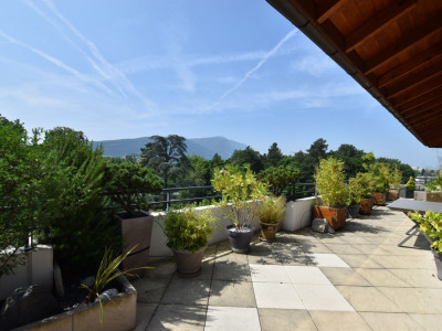 EXCEPTIONAL LIGHTFUL ATTIC - WONDERFUL VIEW  FROM THE MONT-BLANC TO THE JURA image 2