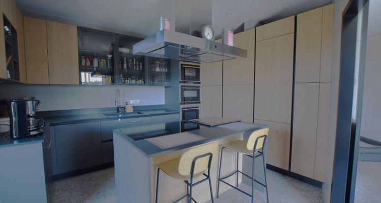 EXCEPTIONAL LIGHTFUL ATTIC - WONDERFUL VIEW  FROM THE MONT-BLANC TO THE JURA image 6