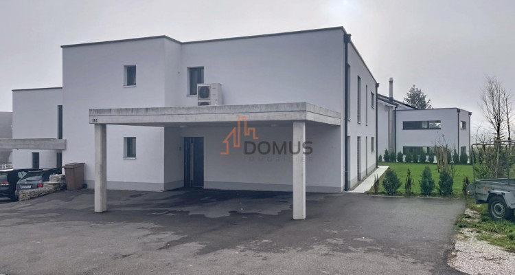 Appartement moderne avec terrasse et jardin privatif image 1