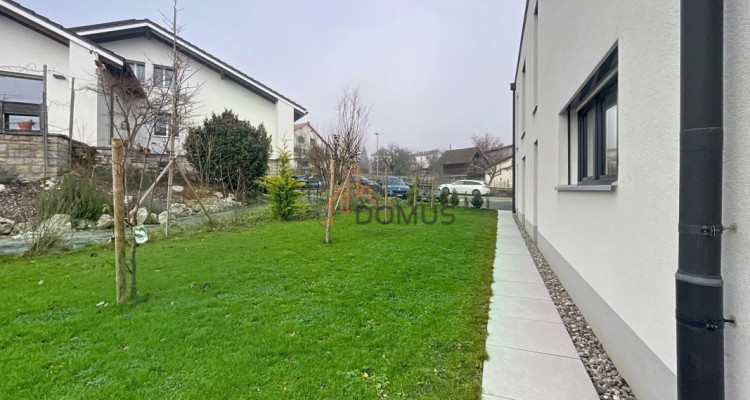 Appartement moderne avec terrasse et jardin privatif image 5
