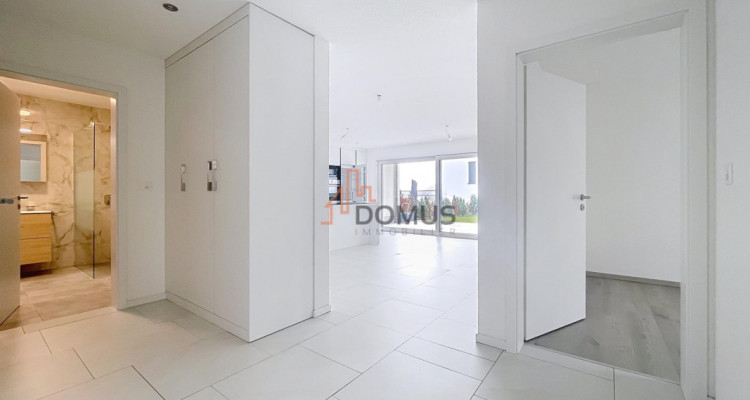 Appartement moderne avec terrasse et jardin privatif image 6