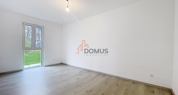 Appartement moderne avec terrasse et jardin privatif image 7