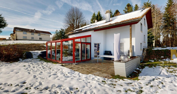 Maison indépendante de charme avec panorama apaisant image 1