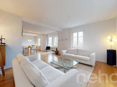 Stilvolles 9-Zimmerhaus mit Ausblick und Altbaucharme image 3