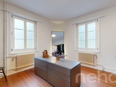 Stilvolles 9-Zimmerhaus mit Ausblick und Altbaucharme image 5