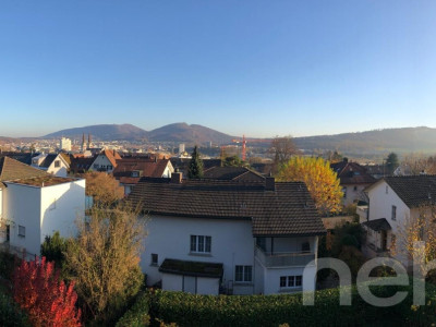 Stilvolles 9-Zimmerhaus mit Ausblick und Altbaucharme image 12