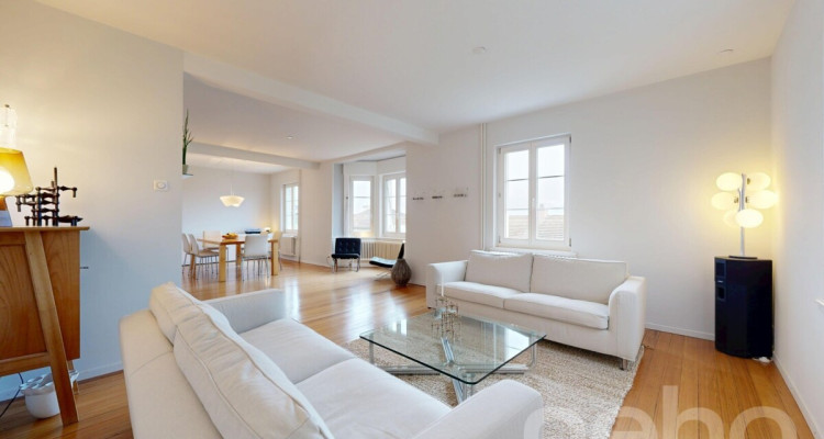 Stilvolles 9-Zimmerhaus mit Ausblick und Altbaucharme image 3