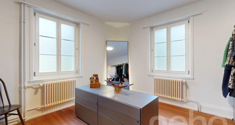 Stilvolles 9-Zimmerhaus mit Ausblick und Altbaucharme image 5