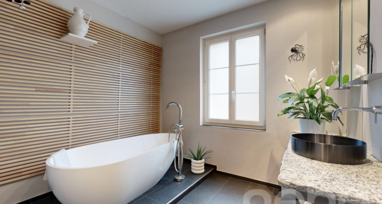 Stilvolles 9-Zimmerhaus mit Ausblick und Altbaucharme image 7