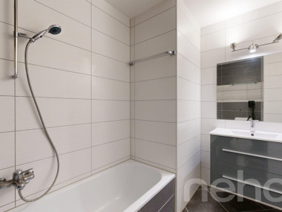 Appartement de 79 m2 avec balcon  et vue spectaculaire ! image 9