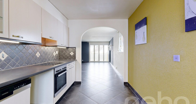 Appartement de 79 m2 avec balcon  et vue spectaculaire ! image 4