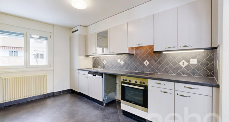 Appartement de 79 m2 avec balcon  et vue spectaculaire ! image 5