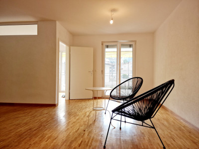 Fabulous  3.5 room Apartment and beautiful terrace, 20 minutes to Nyon image 4