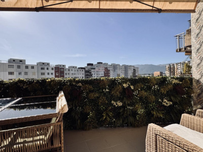 Appartement 4 pièces 83 m², avec vue dégagée et fraichement rénové image 2