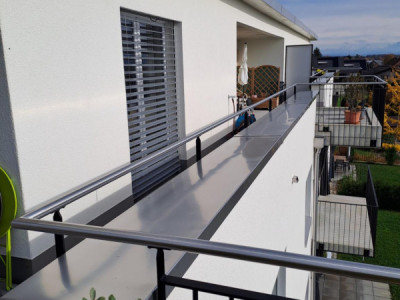 Vue à couper le souffle : attique dexception avec grande terrasse panoramique image 4