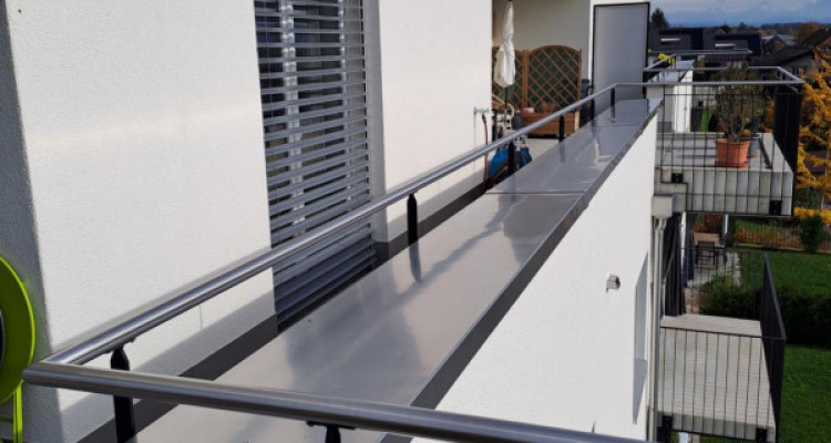 Vue à couper le souffle : attique dexception avec grande terrasse panoramique image 4