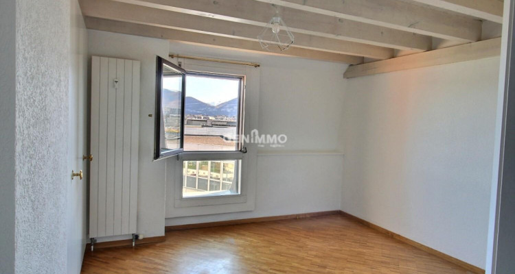 Dernier Étage dans un Immeuble Historique `Saint-Jean image 7