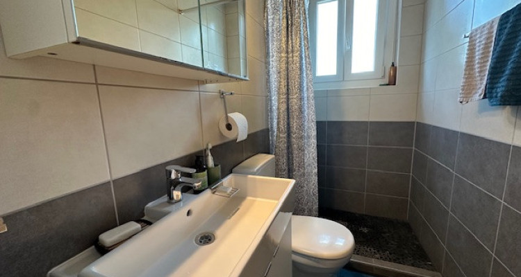 Chambre à louer dans belle villa au cœur de Gland image 6