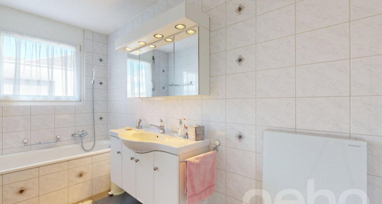 Grosszügige und helle Wohnung an top Lage image 10