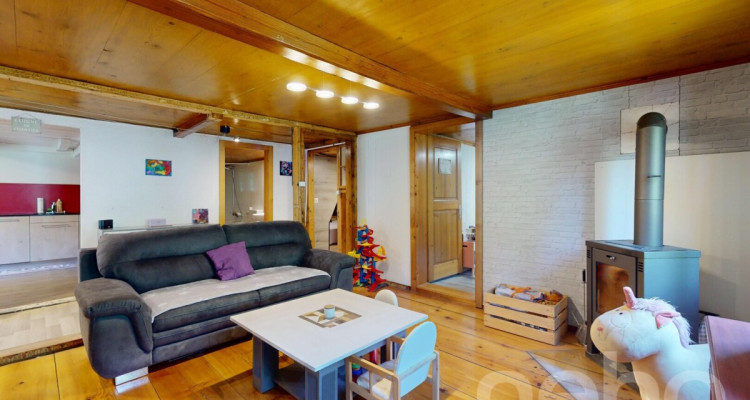 Magnifique chalet rénové - grand terrain et bord de rivière à Etivaz image 8