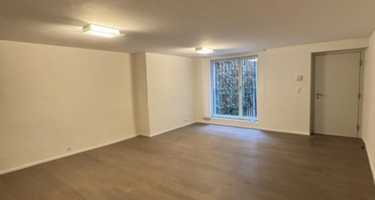 Bureau au centre-ville de Neuchâtel image 4