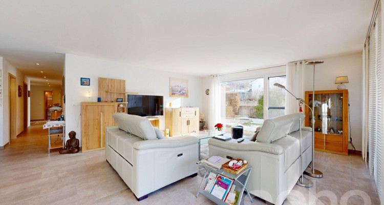 Rez-de-jardin contemporain avec vaste jardin privatif image 4