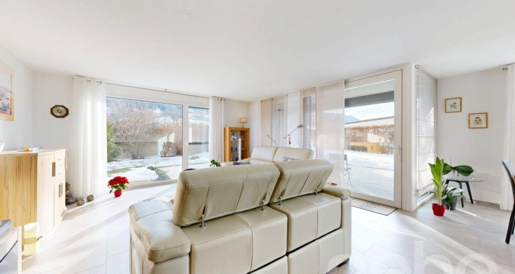 Rez-de-jardin contemporain avec vaste jardin privatif image 5