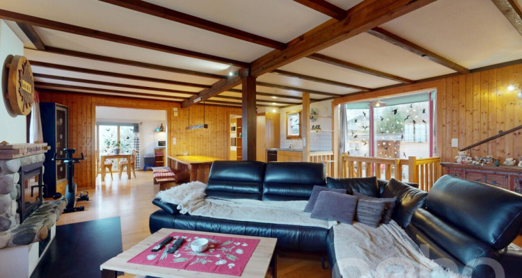 Charmantes Einfamilienhaus mit grossem Umschwung image 3