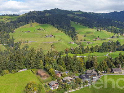 Charmantes Einfamilienhaus mit Einliegerwohnung und Gartenparadies image 1